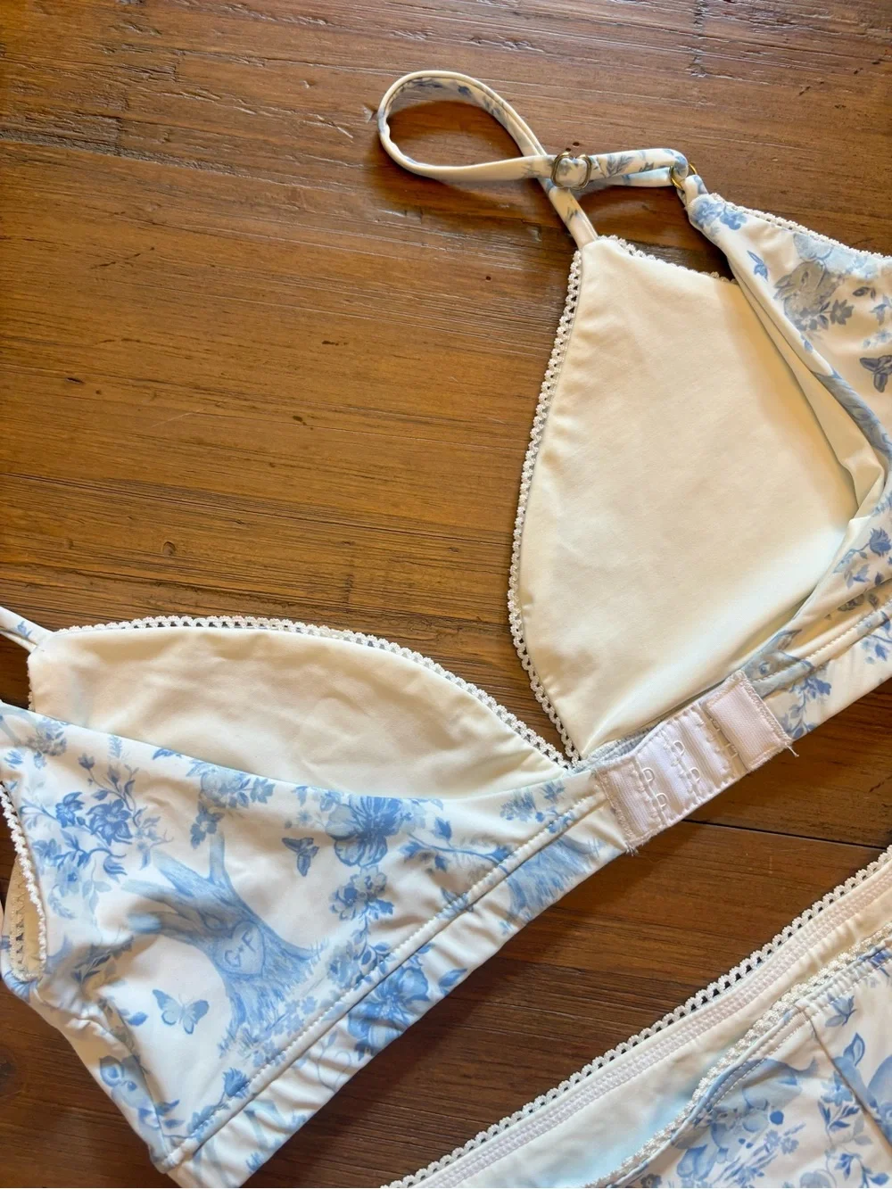 NWT Frankie’s bikinis x Gigi HADID blue toile fawn bikini set